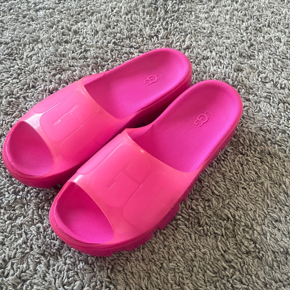 UGG Sonic Pink Slides